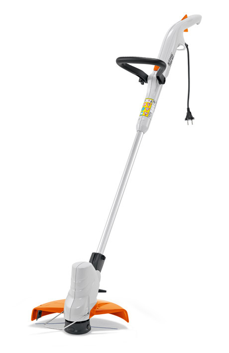 Триммер электрический FSE 52 (500Вт, шпулька со струной AutoCut 2-2, леска 1,6мм) STIHL